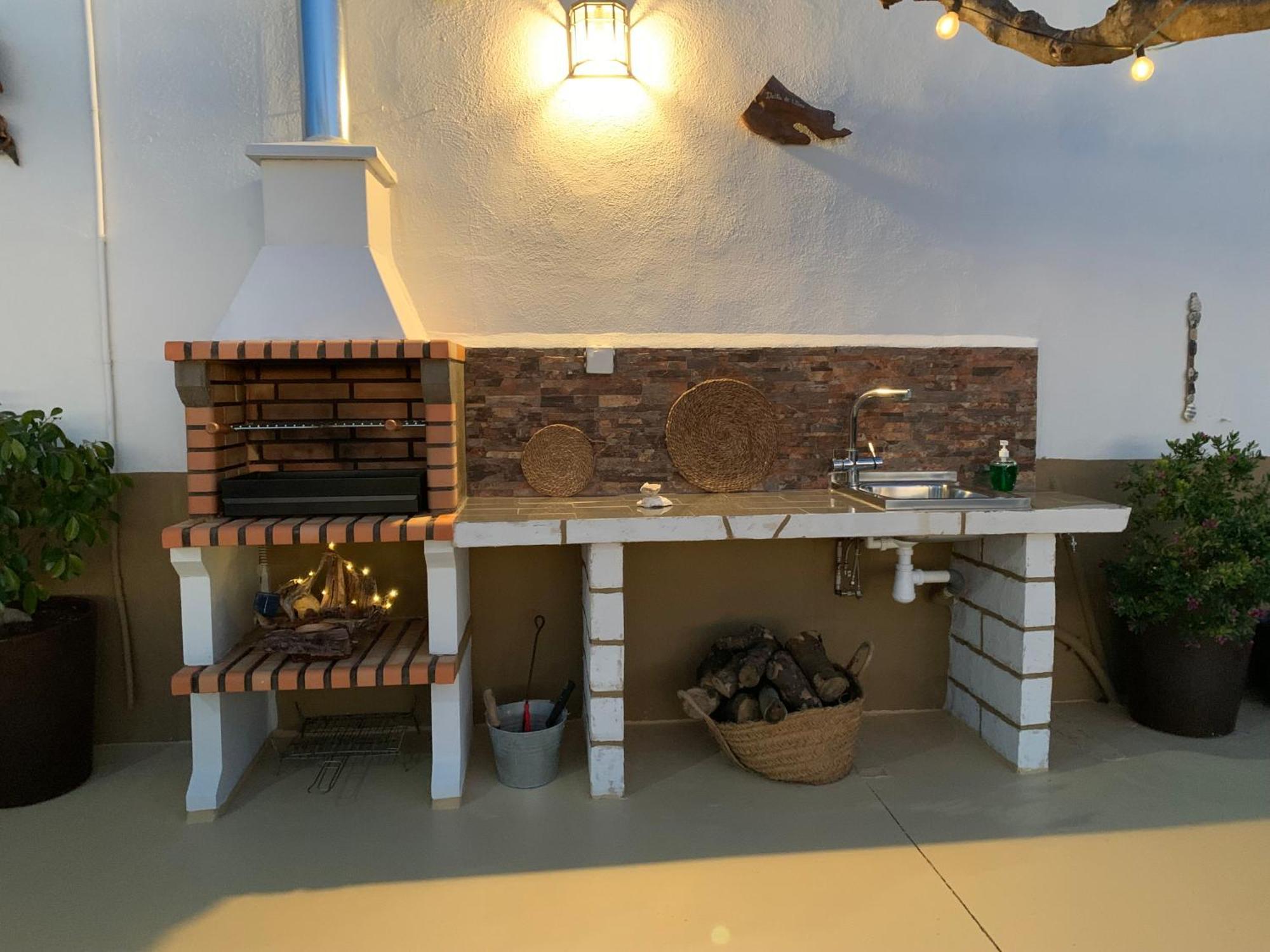 Casa Enric , Con Zona Infantil, Piscina Y Parking Privado Guest House Deltebre Exterior foto